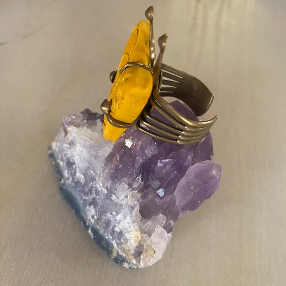 VTG Jan Michaels mustard yellow carved butterfly brass adjustable ring 90s USA - Picture 4 of 14